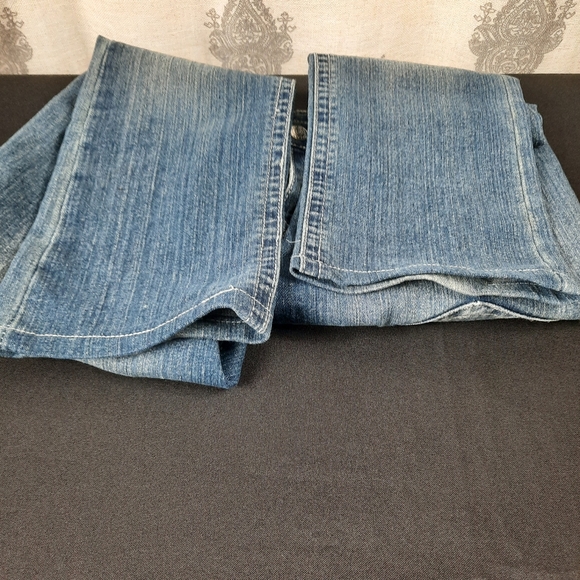 Size 30 True Religion Stretchy Jeans Metallic Silver Sequins & button pockets - Picture 10 of 12